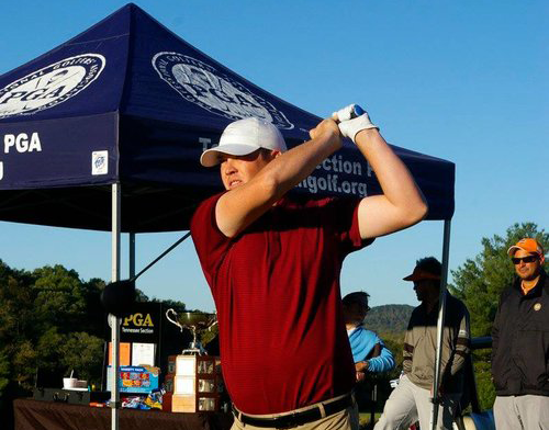 Chris Cartwright swings a 1 wood